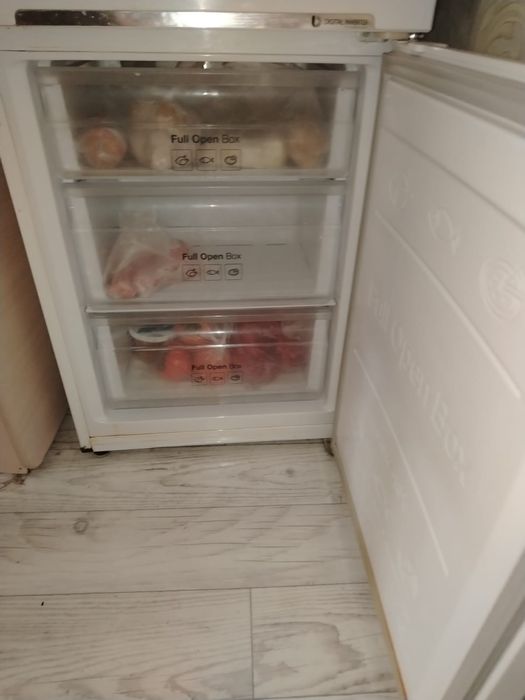 СРОЧНО продам холодильник