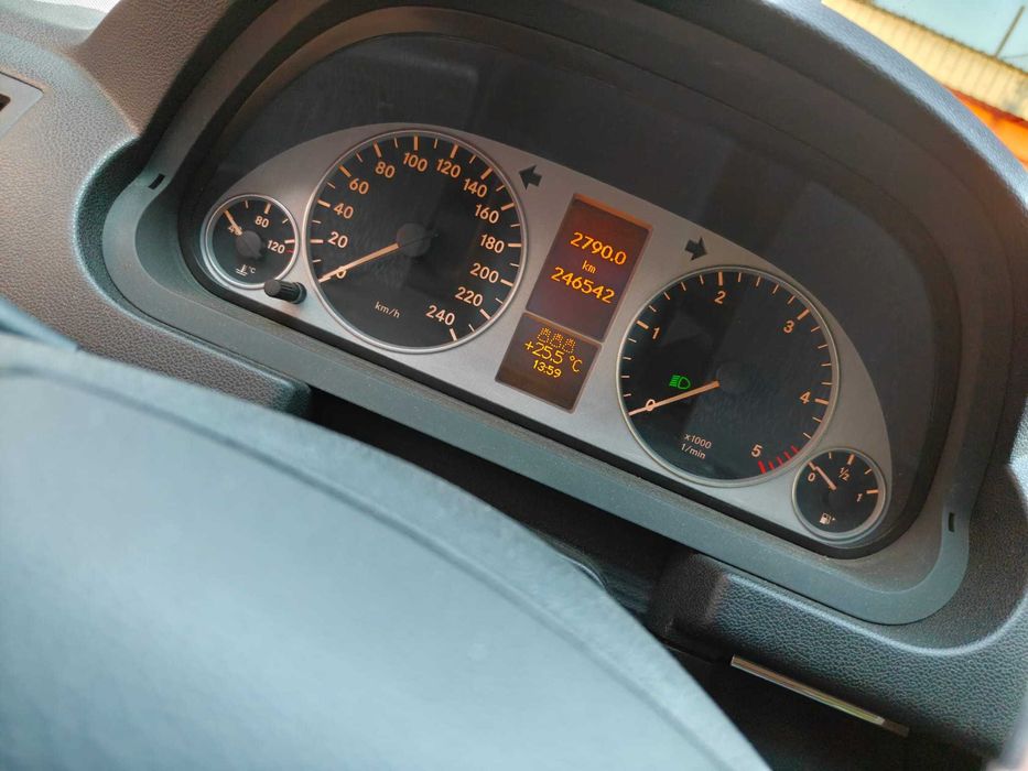 ând Mercedes-Benz Clasa B (W245) - 2.0 Diesel, Automată, An 2008, Ținută în garaj