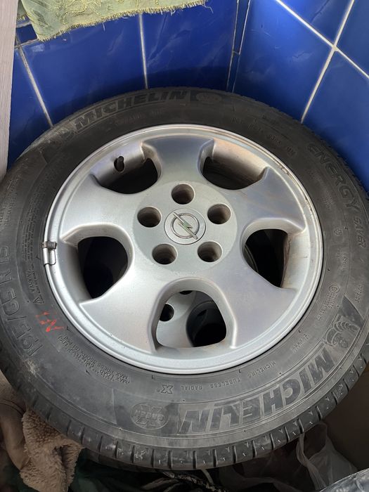 Продаю шины с дисками