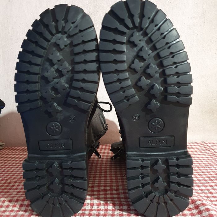 Bocanci/ghete piele naturala noi marimea 39