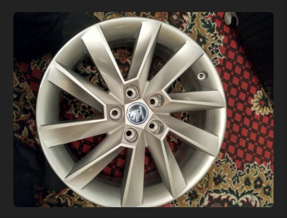 Продам комплект дисков R17