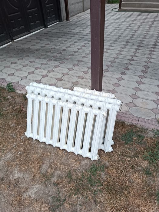 Батарея чугунная
