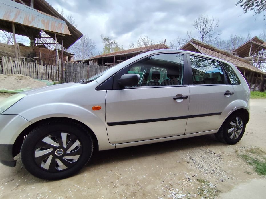 Ford Fiesta  2004