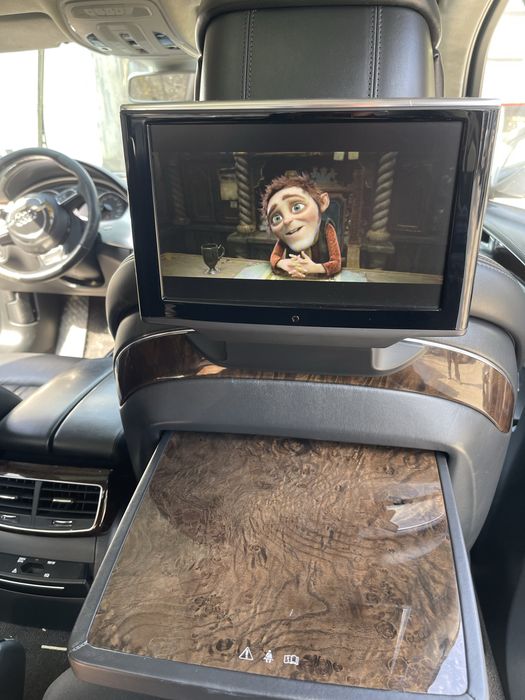 Седалки , салон Ауди/Audi A8L-4H-2010-2018