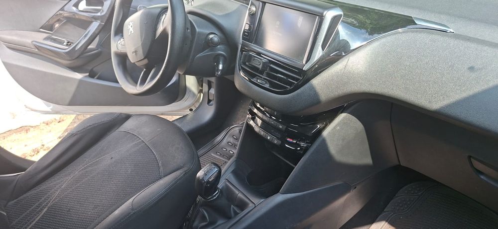 Peugeot 208 1.4d 2012 avariat