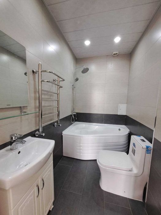 3х комнатная квартира 104кв/м на 3 этаже в красным доме-Вокзал