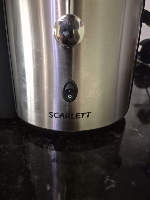 Соковижималка фирмы SCARLETT