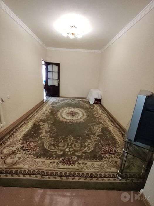 Продаётся 3х комнатная.Феруза,Гинекология,221 школа,70м2,Ипотека есть.