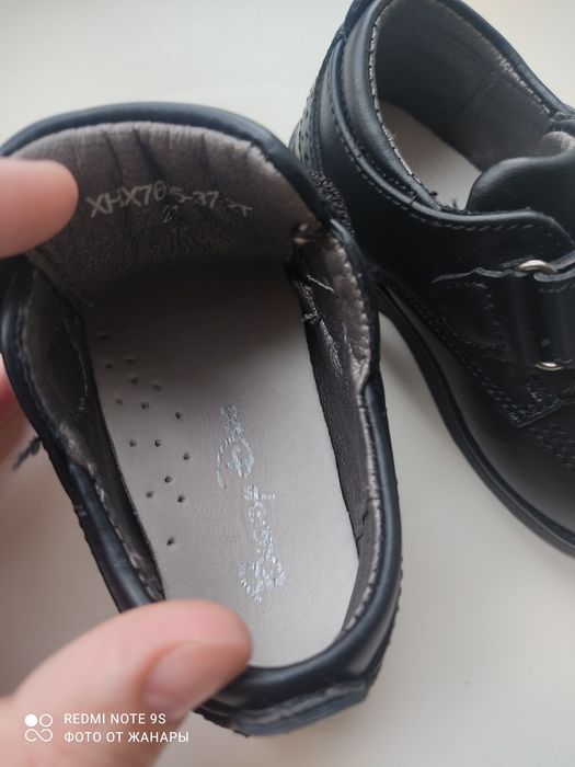 Продаю детские ботинки-туфли-лоферы