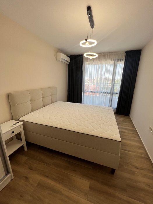 Дава се под наем Тристаен апартамент в Пловдив, Младежки Хълм - 95 кв.м за 900 € - Снимка #3