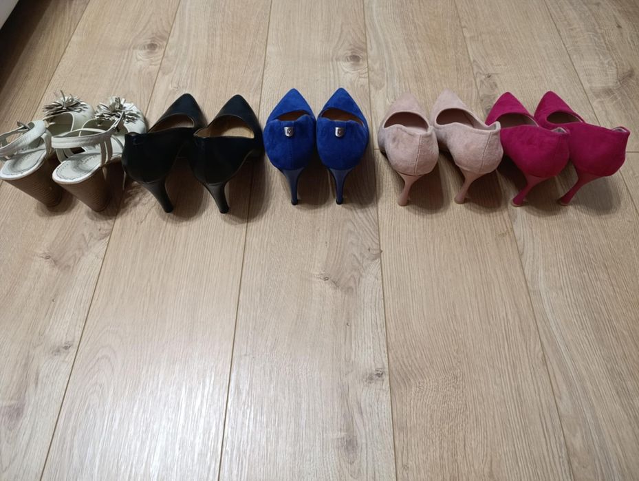Pantofi cu toc marimea 38