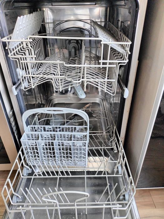 Продам посудамоечную машину