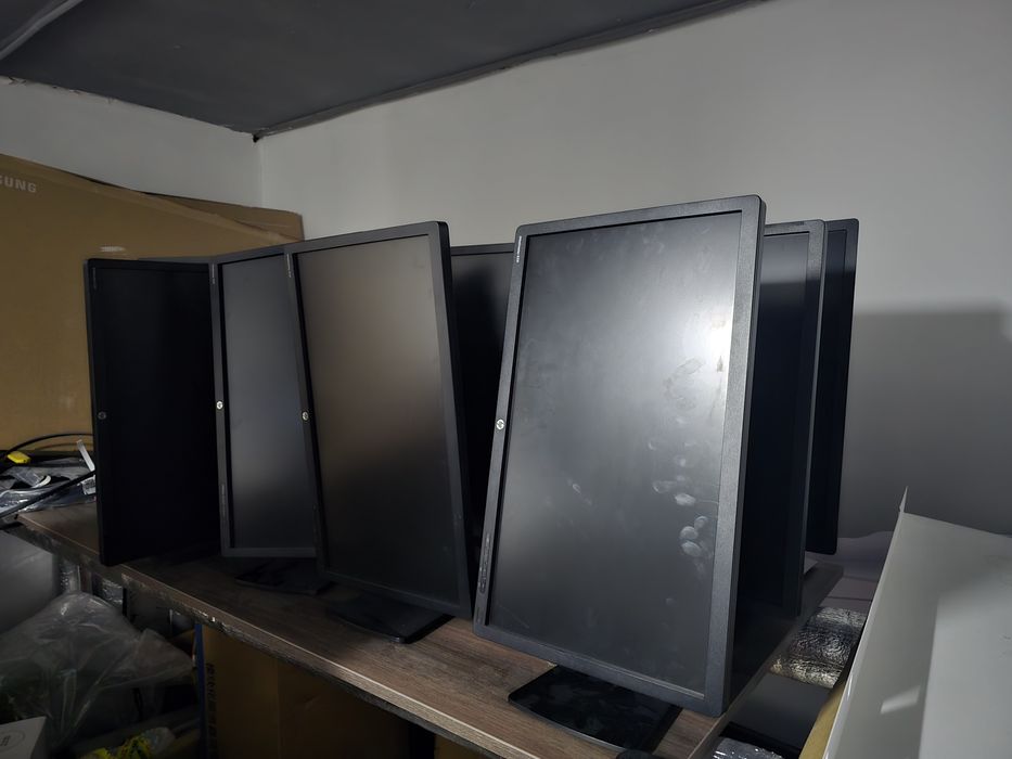 В идеальном состоянии HP EliteDisplay E231