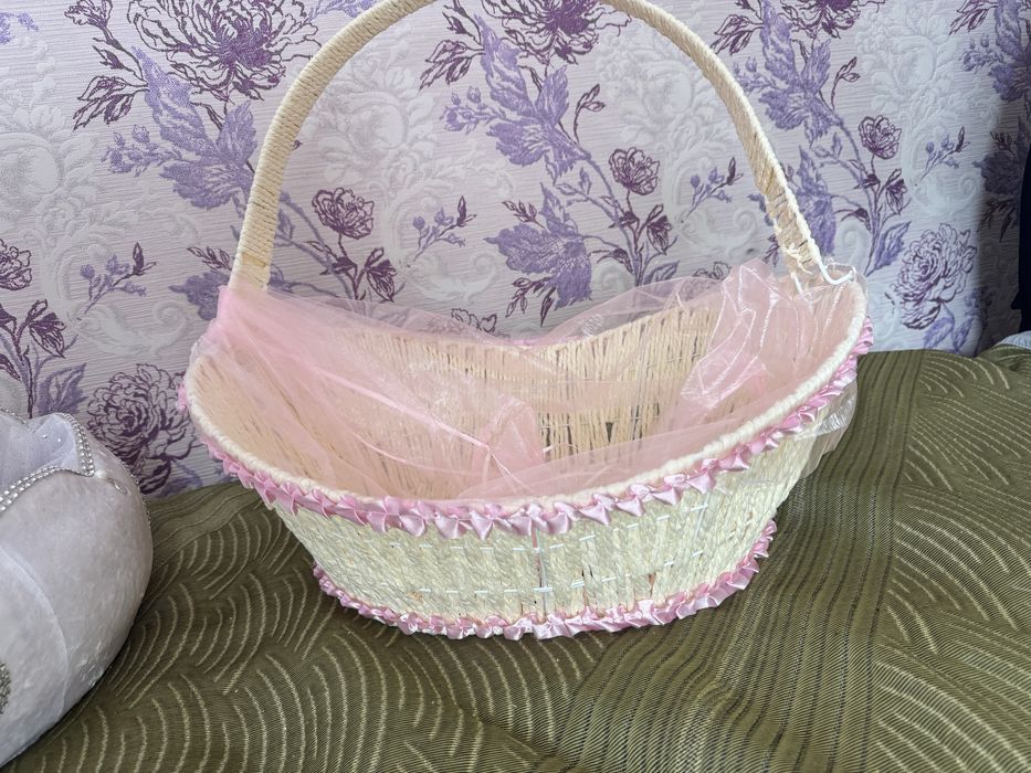 Продам коржыны в идеальном состоянии