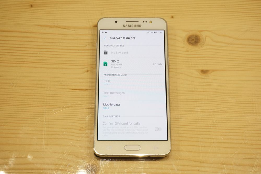 Samsung Galaxy J5 2016 Dual-SIM