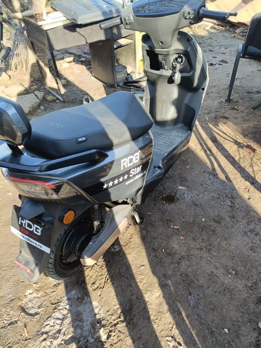 Vând scuter electric