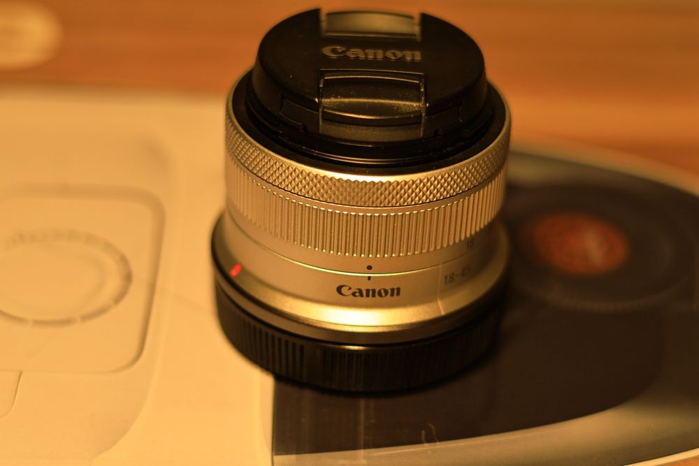 Canon rf 18-45 alb, nou,impecabil.., bliț macro godox ring 48, aproape nou.