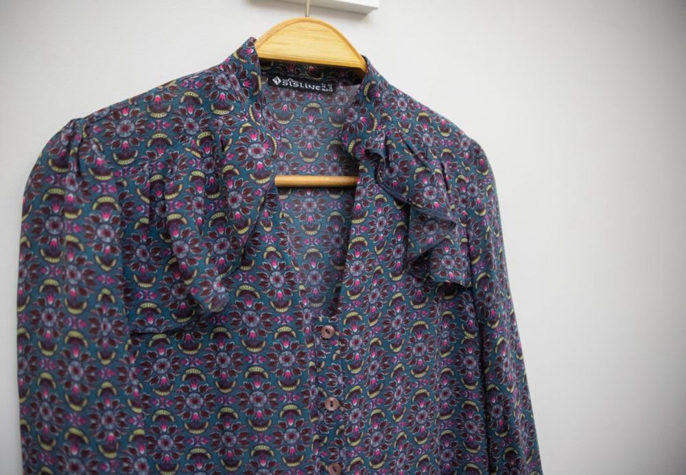 Шелковая блузка праздничная