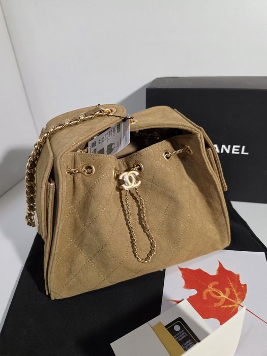 Налична чанта Chanel Hobo 25S велур