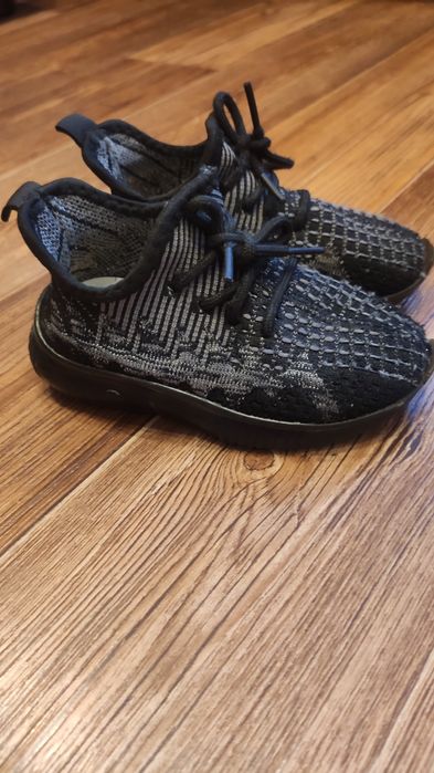 Кроссовки детские