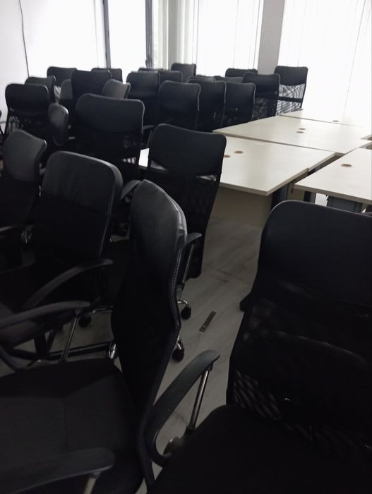 Офис столове, маси и метални шкафове