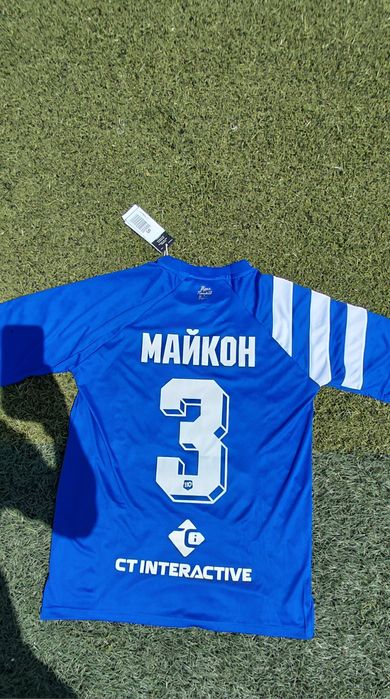 Фланелки на Левски с Майкон и Евертон Бала на гърба