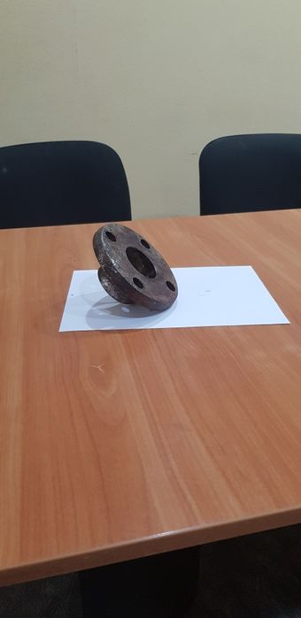 Продаю фланцы воротниковы