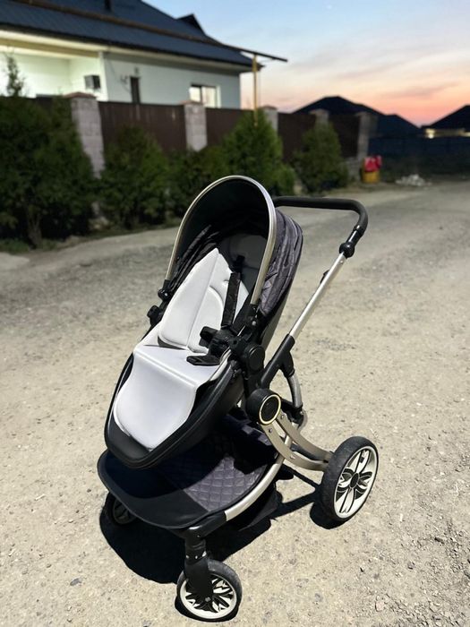 Продаю коляску в хорошем состоянии