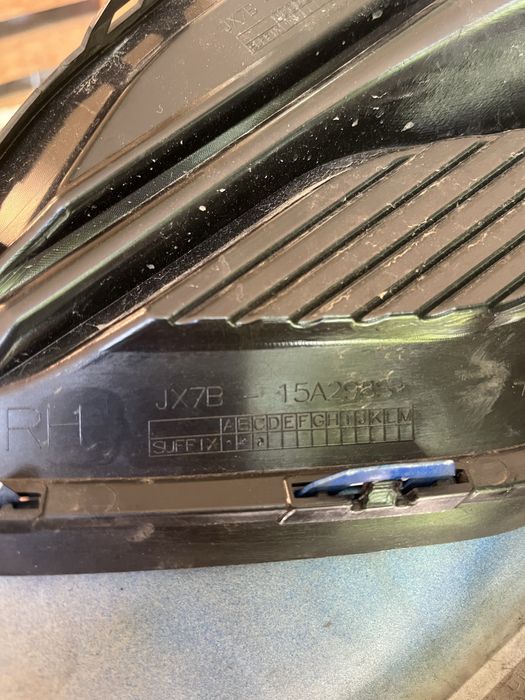 Лява и дясна решетка за предна броня + халоген Ford Focus ST