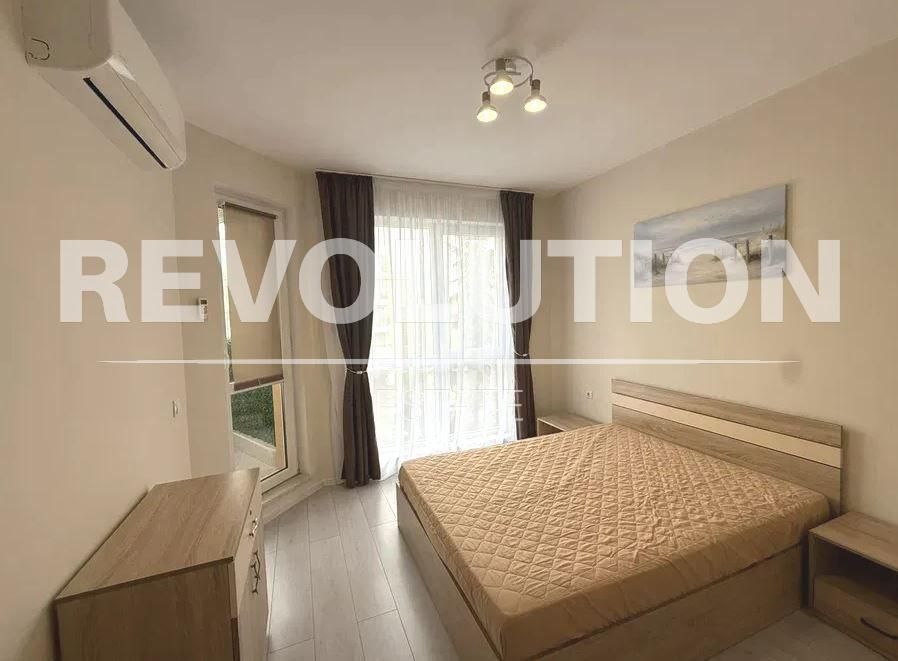 Дава се под наем Двустаен апартамент в Варна, Бриз - 65 кв.м за 598.23 € - Снимка #2