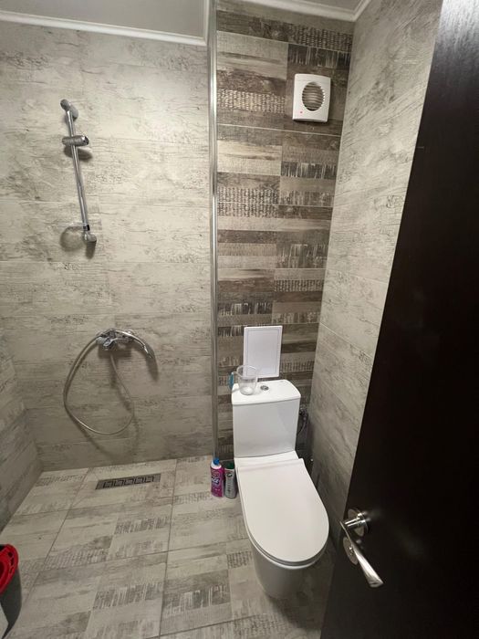 Дава се под наем Двустаен апартамент в Пловдив, Западен - 74 кв.м за 475 € - Снимка #3