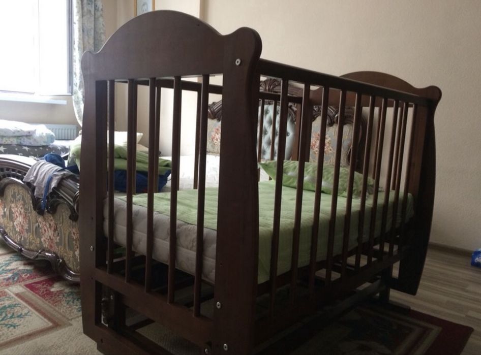 Детская кроватка