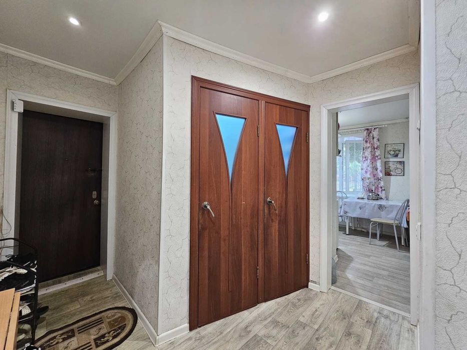 2 ух комнатная Ворошилова 17.млн!