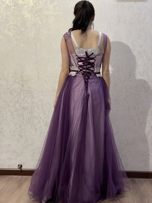 Вечернее платье