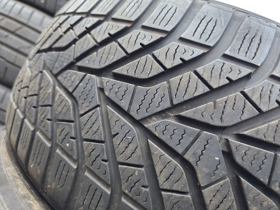 2бр Зимни гуми 225 50 18 - Yokohama