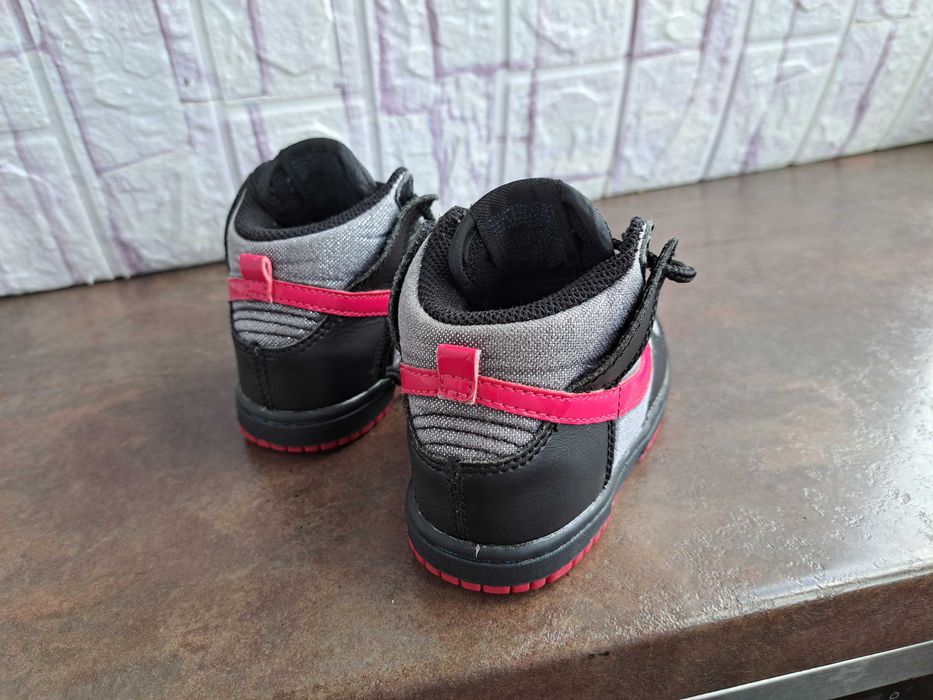 маратонки за момиче кецове,спортни обувки Nike,найк,номер 22,5