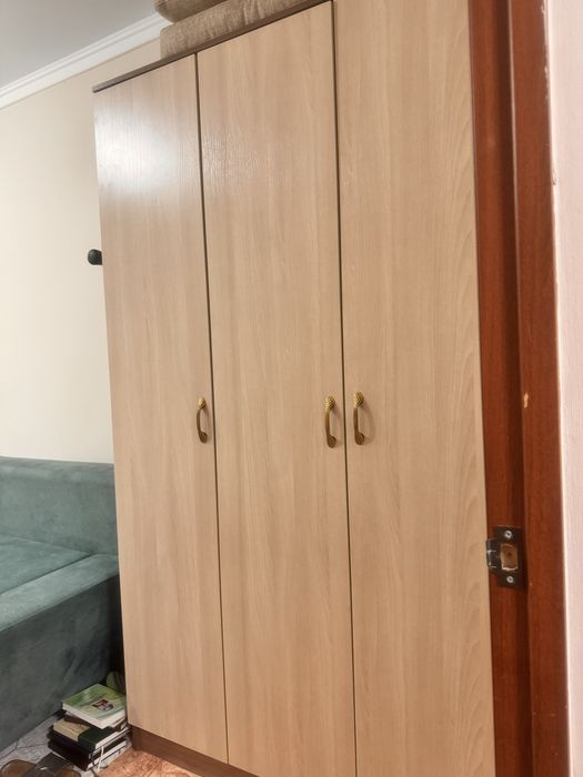 Продам шкаф в отличном состояний