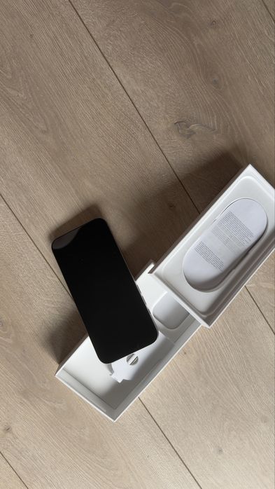 Iphone 16 pro max 512 bat 99%