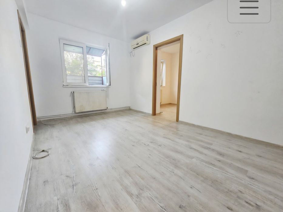Vând apartament 3 camere Mall Vitan  83 000 euro