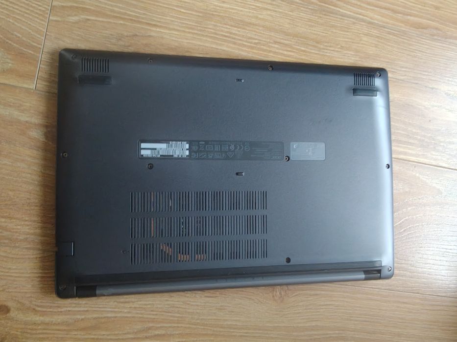 Laptop Acer / i5 gen 10 / ssd 256 / RAM 4 GB /