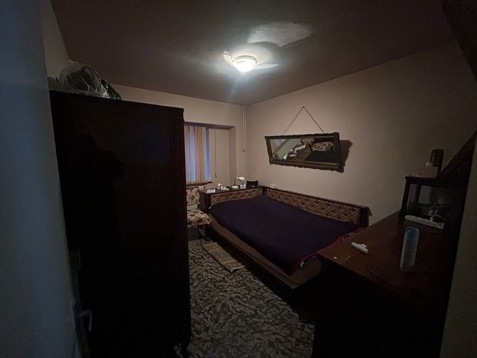 Închiriez apartament