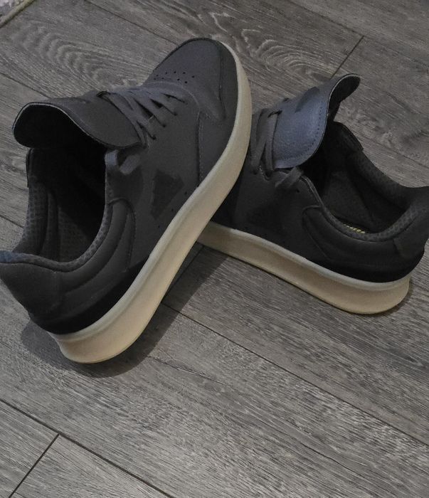 Adidas  Kantana  piele  44 2/3