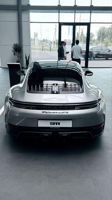 Porsche 911 sotiladi