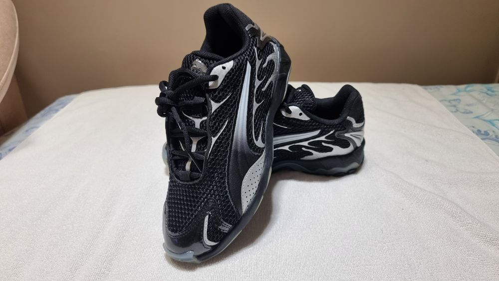 Женские кроссовки " PUMA" размер 37,5