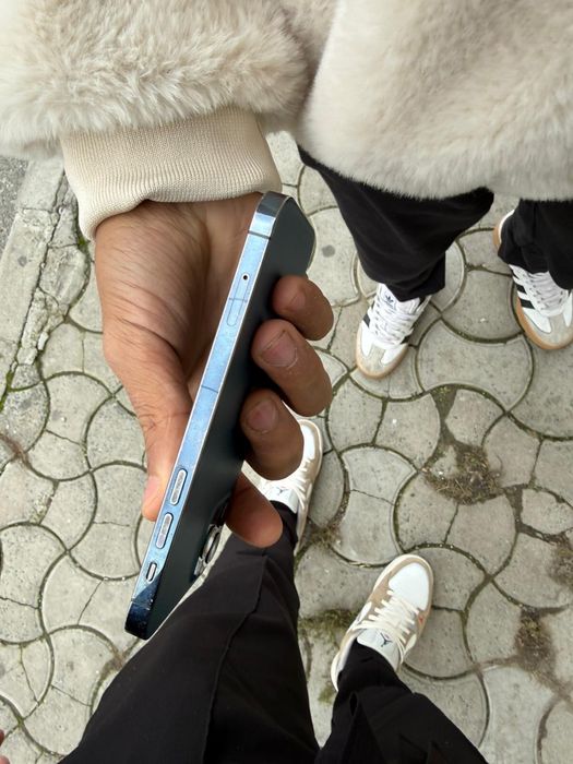 iphone 12 pro 700 lei