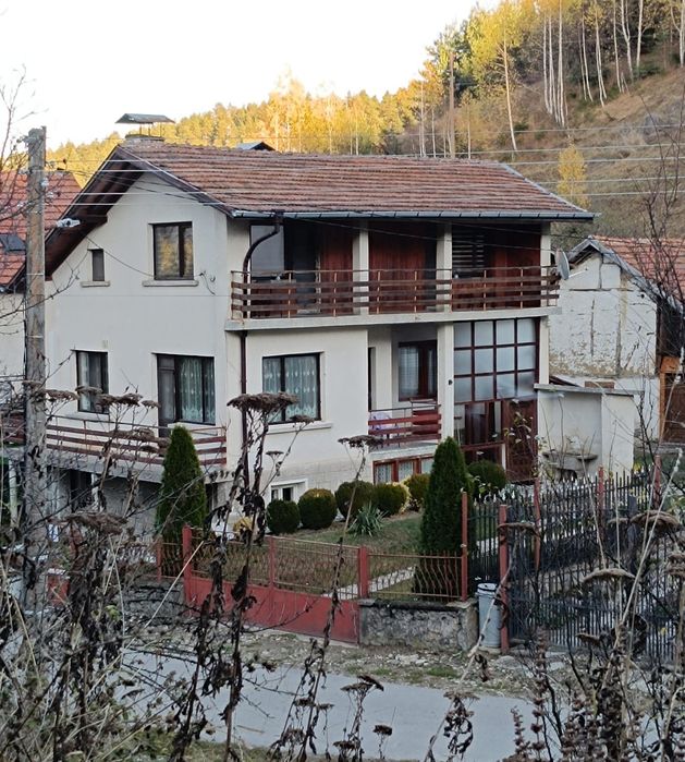 Продава се Къща в София, Надежда 4 - 213 кв.м за 1221 €/кв.м - Снимка #14