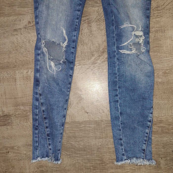 Накъсани дънки Zara