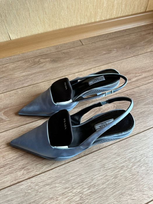 Prada сандали сатен