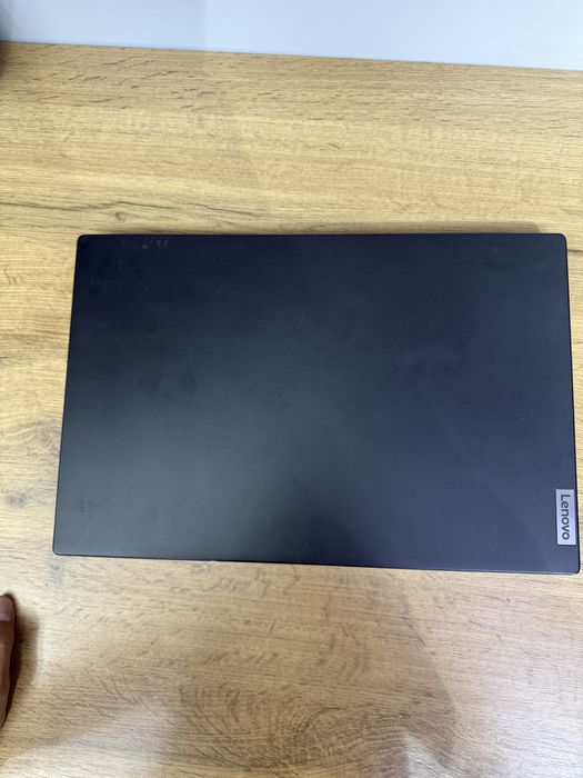 Lenovo ishlatilgan tinniq noutbuk garantiya beramiz