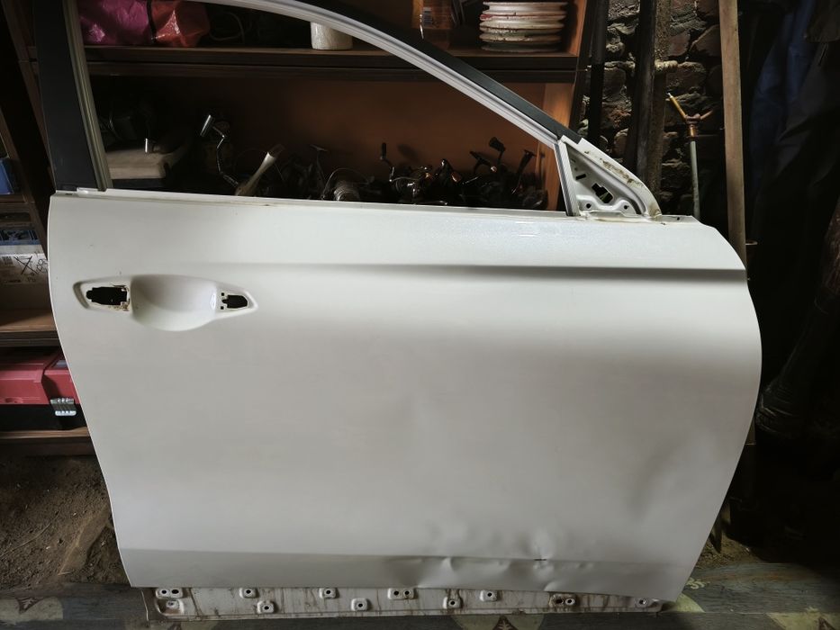 Продам дверь на changan x5 plus